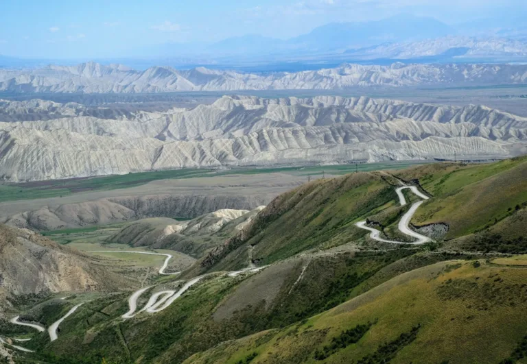 roadtrip kyrgyzstan